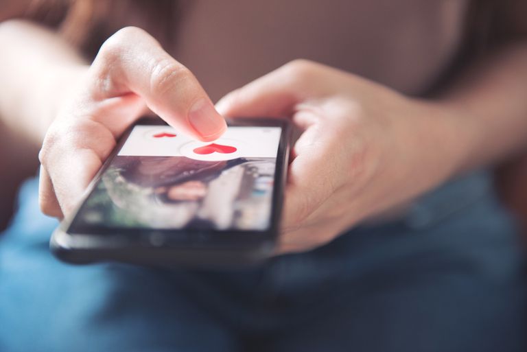 Site de rencontres : comment se créer un profil attractif ?